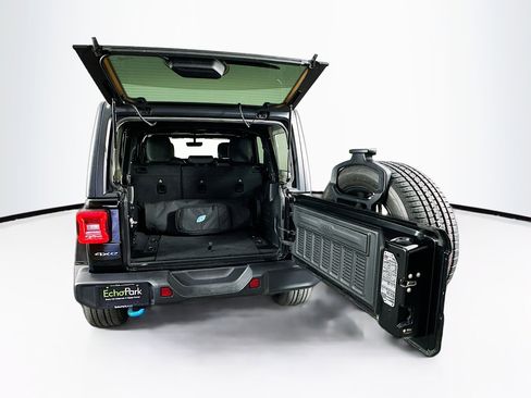 Used 2023 Jeep Wrangler Sahara w/ Cold Weather Group image 27