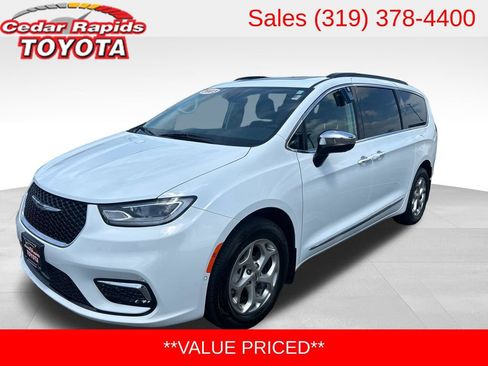 Used 2023 Chrysler Pacifica Limited w/ Uconnect Theater Family Group AWD/4WD image 1