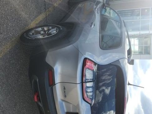 Used 2020 Jeep Cherokee Trailhawk w/ Cold Weather Group AWD/4WD image 4