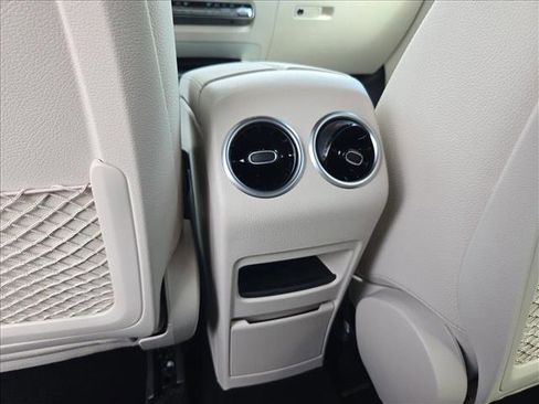 Used 2026 Mercedes-Benz GLB 250 image 15