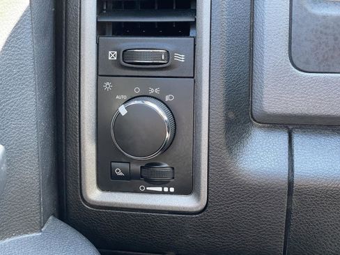 Used 2018 RAM 2500 Tradesman image 28