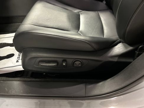 Used 2023 Honda Accord Touring image 11