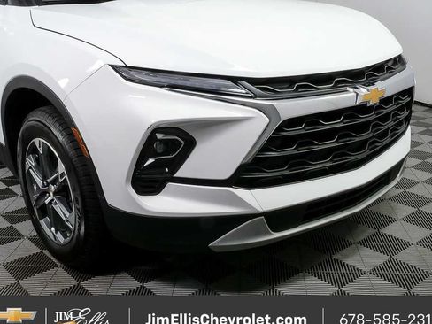 Certified 2025 Chevrolet Blazer LT FWD image 34