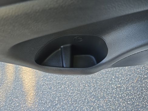 Used 2020 Jeep Grand Cherokee Altitude RWD image 14