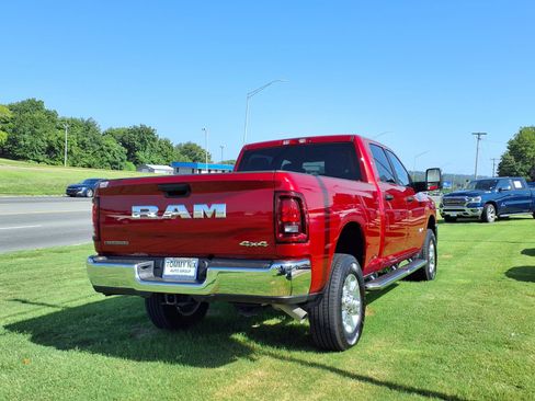 Used 2026 RAM 2500 Big Horn AWD/4WD image 2
