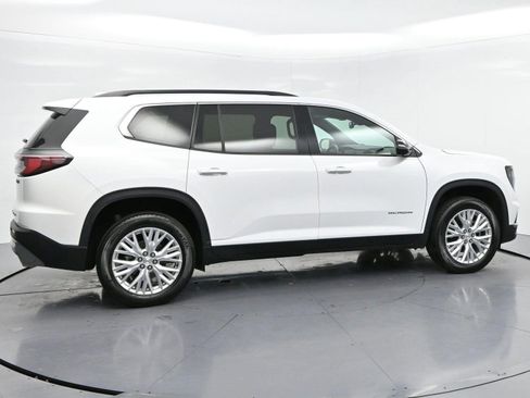 Used 2024 GMC Acadia Elevation w/ Luxury Package FWD image 8