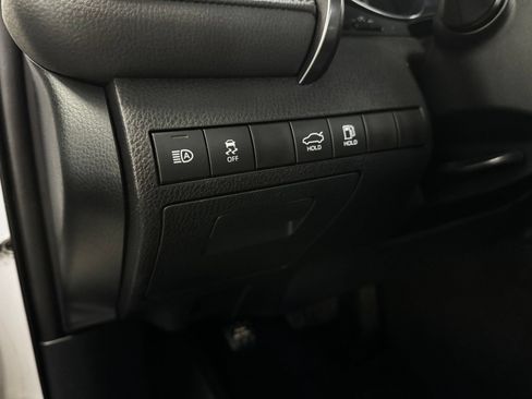 Used 2019 Toyota Camry FWD image 24