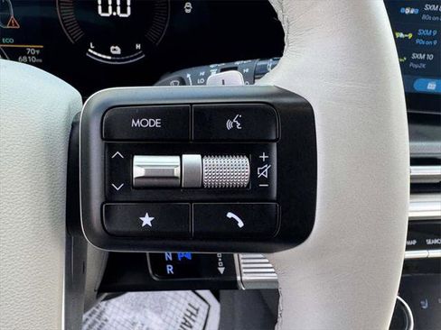 Used 2025 Hyundai Santa Fe SEL image 21