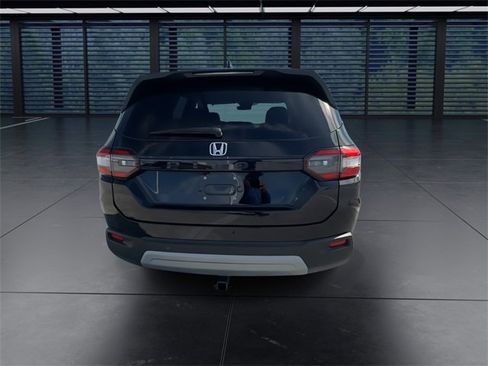 Used 2025 Honda Pilot EX-L image 7