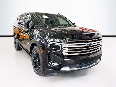 Used 2024 Chevrolet Tahoe High Country AWD/4WD image 3