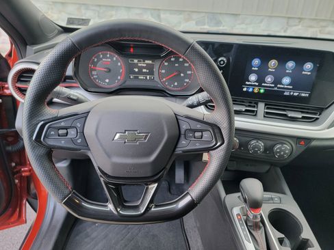 Used 2024 Chevrolet Trax RS w/ Driver Confidence Package image 18