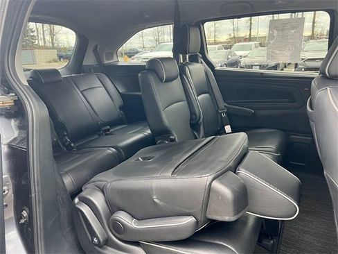 Used 2023 Honda Odyssey Touring image 16