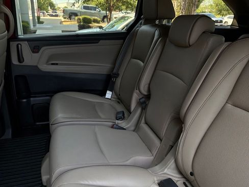 Used 2023 Honda Odyssey Elite image 13