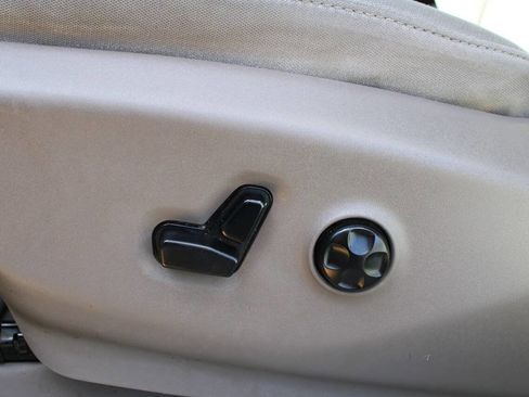 Used 2017 Chrysler Pacifica Touring Plus w/ Tire & Wheel Group image 72