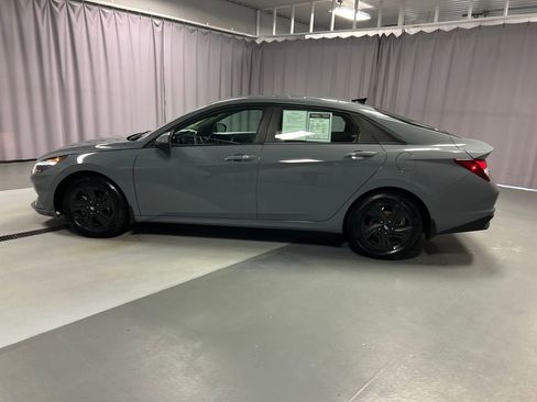 Used 2022 Hyundai Elantra SEL w/ Convenience Package image 4