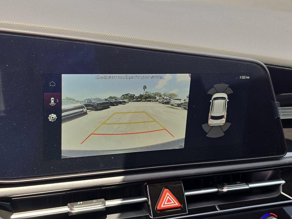 New 2026 Kia Niro SX Touring FWD image 25