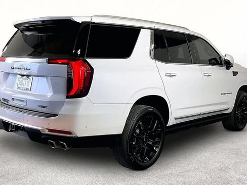 Used 2026 GMC Yukon Denali w/ Sun & Power Step Package AWD/4WD image 4