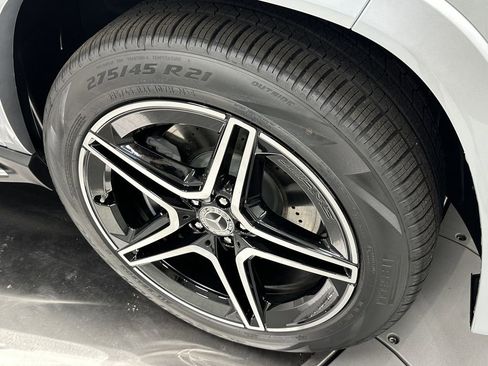New 2026 Mercedes-Benz GLS 450 4MATIC image 14