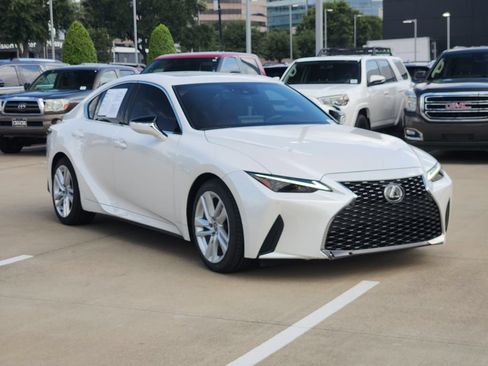 Used 2024 Lexus IS 300 w/ Comfort Package RWD image 3