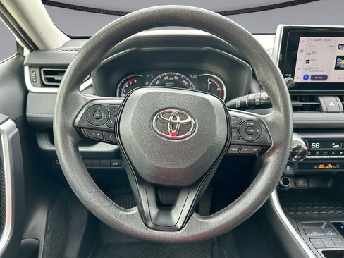 Used 2023 Toyota RAV4 XLE w/ Convenience Package FWD image 15