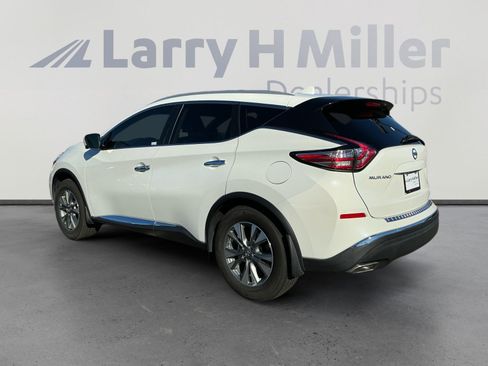 Used 2018 Nissan Murano SL w/ Moonroof Package image 3