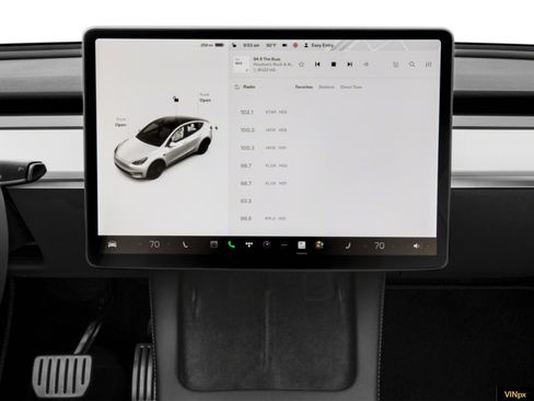 Used 2023 Tesla Model Y Performance image 8