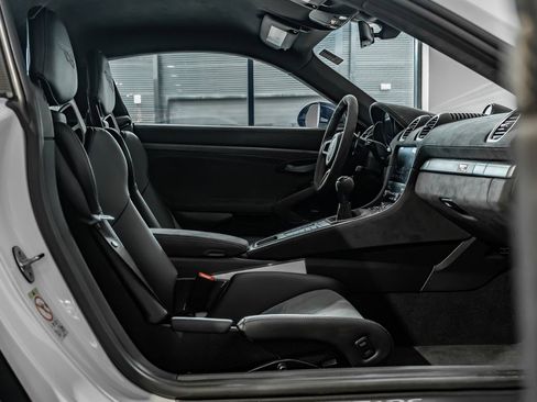Certified 2024 Porsche 718 Cayman GT4 RS image 25