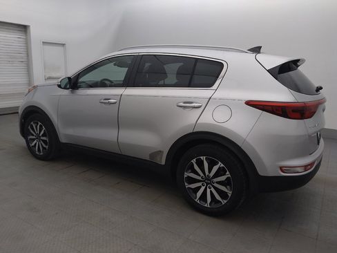 Used 2017 Kia Sportage EX w/ EX Technology Package FWD image 3