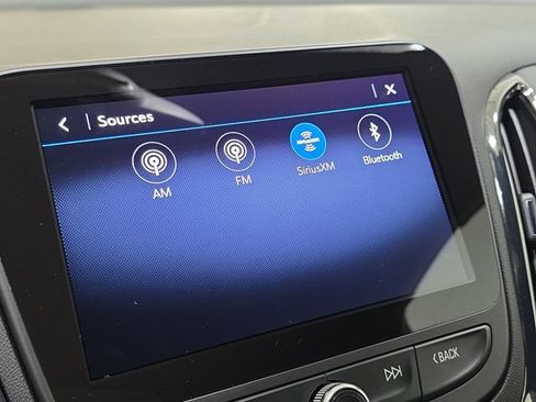 Used 2023 Chevrolet Equinox RS FWD image 21