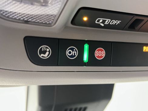 Used 2022 Chevrolet Equinox Premier AWD/4WD image 30