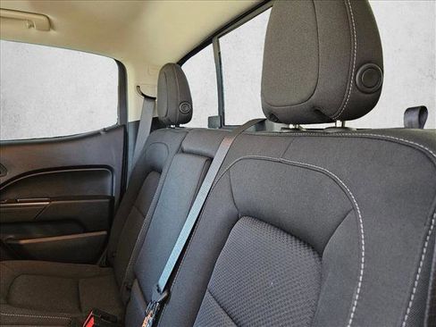 Used 2022 Chevrolet Colorado LT w/ LT Convenience Package image 18