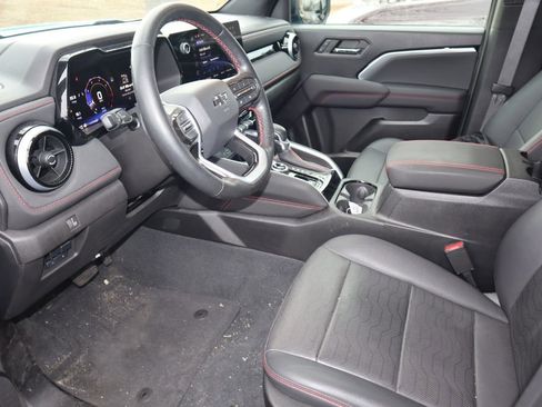 Certified 2024 Chevrolet Colorado Z71 w/ LPO, Dark Essentials Package image 13