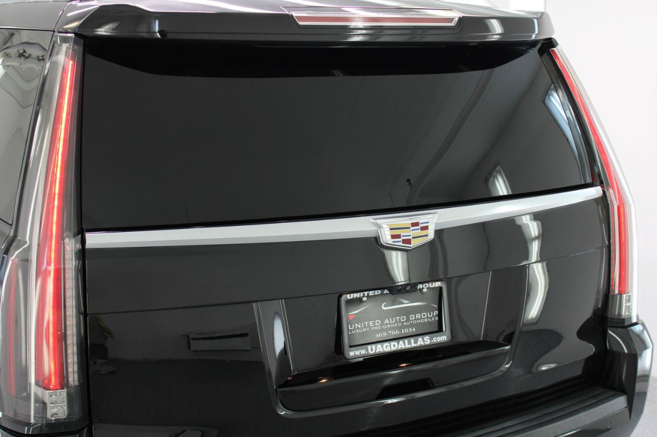 Used 2019 Cadillac Escalade ESV Luxury RWD image 20