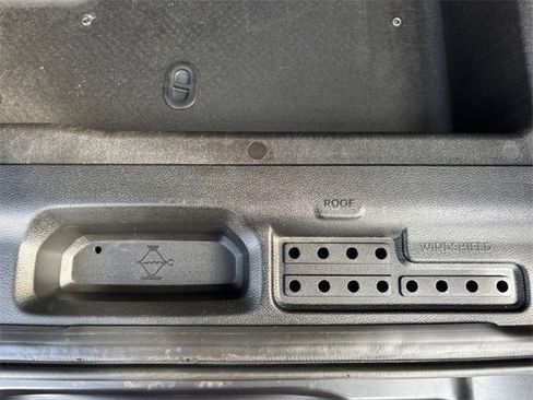 Used 2024 Jeep Wrangler Unlimited Rubicon image 38