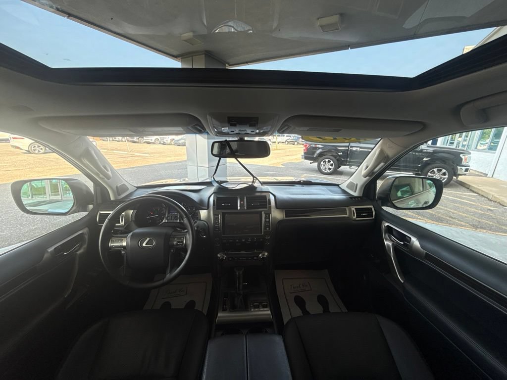Used 2019 Lexus GX 460 w/ Navigation Package AWD/4WD image 18