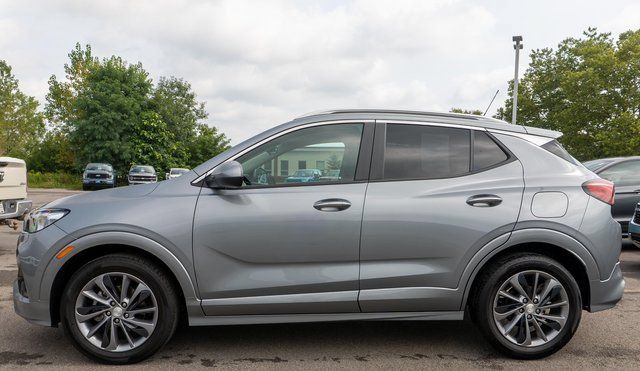 Used 2023 Buick Encore GX Select w/ Sport Touring Package FWD image 9
