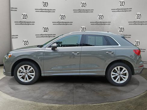 Used 2024 Audi Q3 2.0T Premium AWD/4WD image 2