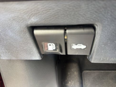 Used 2022 Nissan Kicks SV image 24