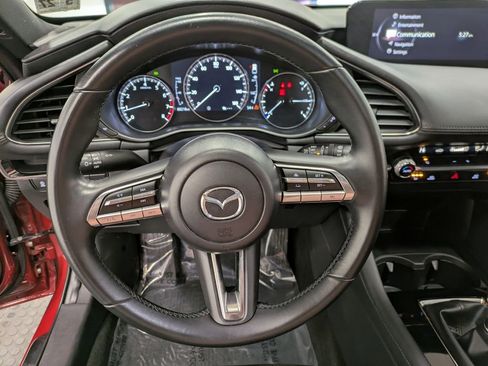 Used 2022 MAZDA MAZDA3 s image 19