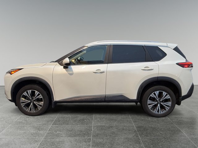 Used 2022 Nissan Rogue SV w/ SV Premium Package AWD/4WD image 2