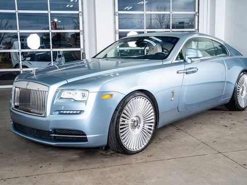 Used 2017 Rolls-Royce Wraith image 12