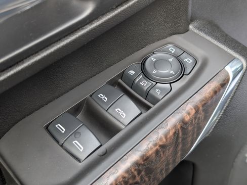 Used 2021 GMC Sierra 3500 Denali w/ Denali Ultimate Package image 37