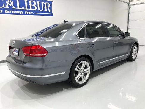 Used 2014 Volkswagen Passat TDI SEL Premium FWD image 5