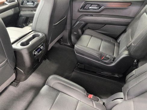 Certified 2025 GMC Yukon Denali AWD/4WD image 21