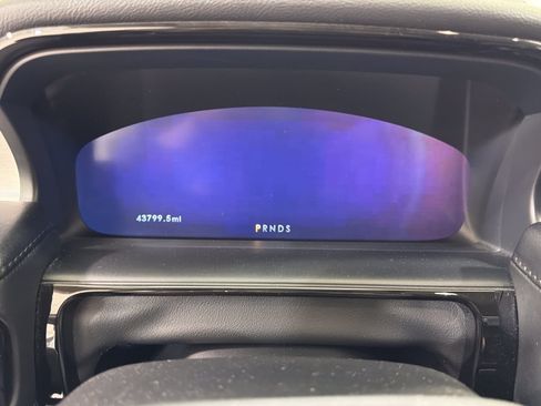 Used 2022 Lincoln Nautilus FWD w/ Premium Package image 15