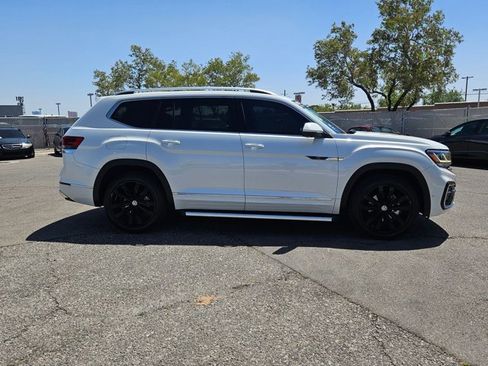 Used 2023 Volkswagen Atlas SEL Premium AWD/4WD image 4
