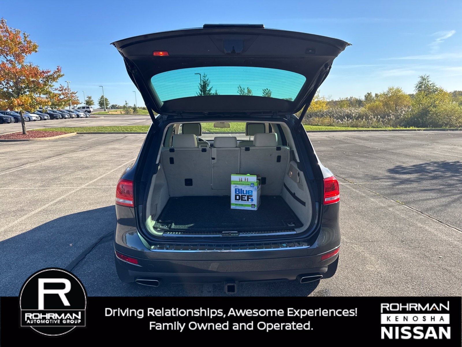 Used 2012 Volkswagen Touareg TDI AWD/4WD image 11