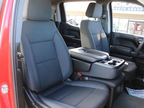 Used 2024 Chevrolet Silverado 1500 Custom Trail Boss w/ Turbomax Blackout Package image 33