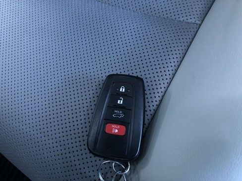 Used 2024 Toyota RAV4 Limited w/ Advanced Technology Package AWD/4WD image 33