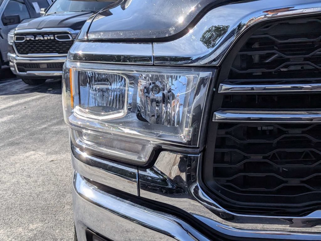 Used 2023 RAM 2500 Tradesman AWD/4WD image 9